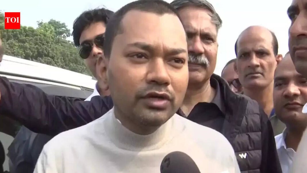 Bihar: JDU cadre bets on Nishant to succeed father Nitish Kumar