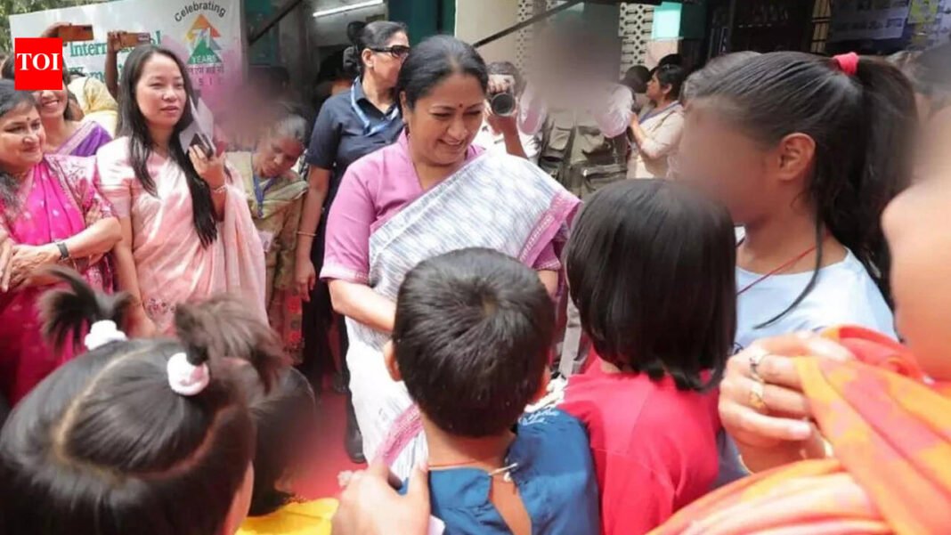 Delhi Chief Minister Rekha Gupta attends 'Nari Utsav' organized by Nirmal Chhaya

