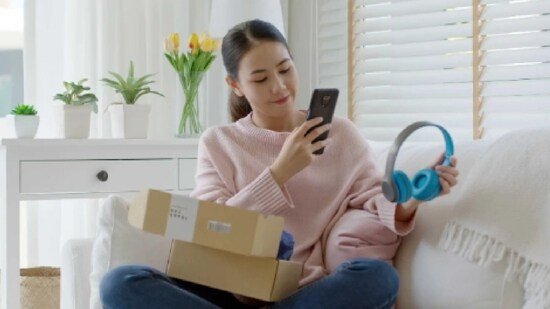 Meta makes it easier for you to make money with Reels on Facebook and Instagram