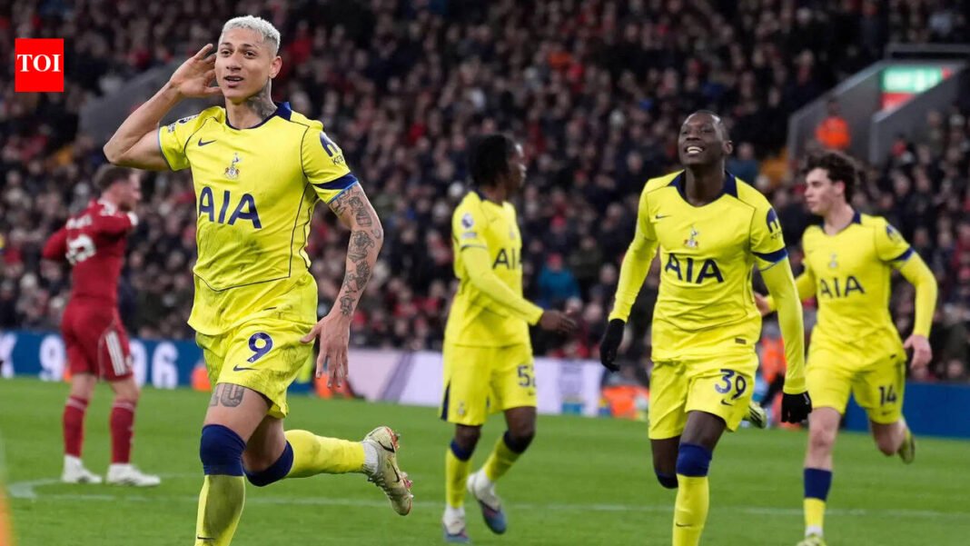 Premier League: Richarlison’s late goal saves Tottenham against Liverpool; Manchester United beat Villa