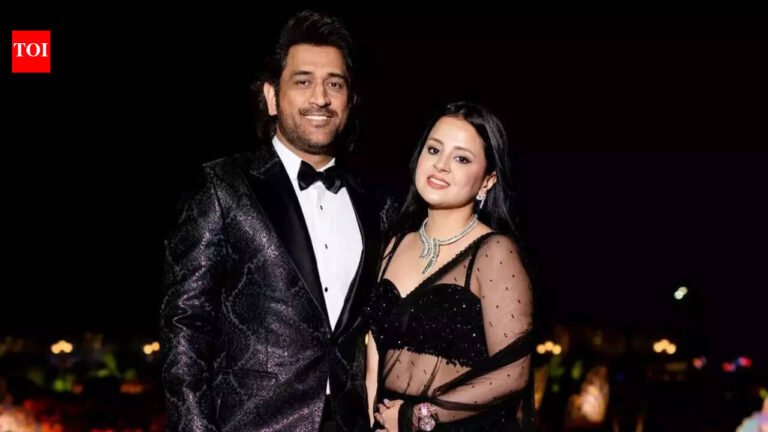 ‘The power behind my man’s success’: Shasky writes post for Dhoni’s father