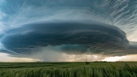 Allegan, Michigan tornado? Warnings sound as horrific visuals appear; power outage leaves many affected