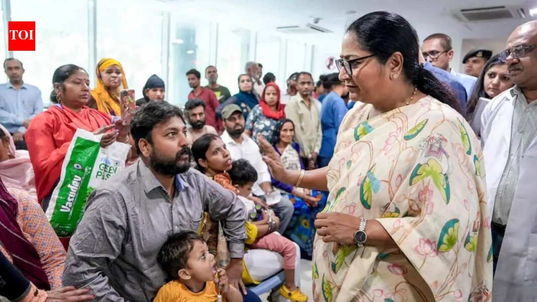 Delhi Chief Minister conducts surprise inspection of Aruna Asaf Ali Hospital; guides summer preparations

