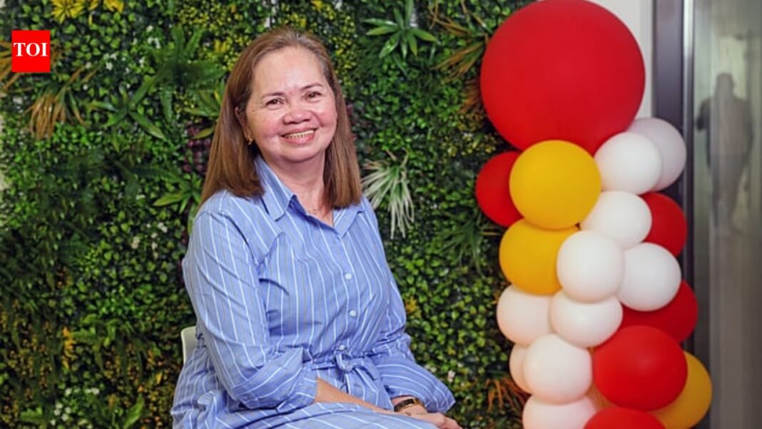 Filipino bakery owners in UAE offer free groceries to expats facing unemployment and unpaid leave: 100 packs distributed at each outlet | World News

