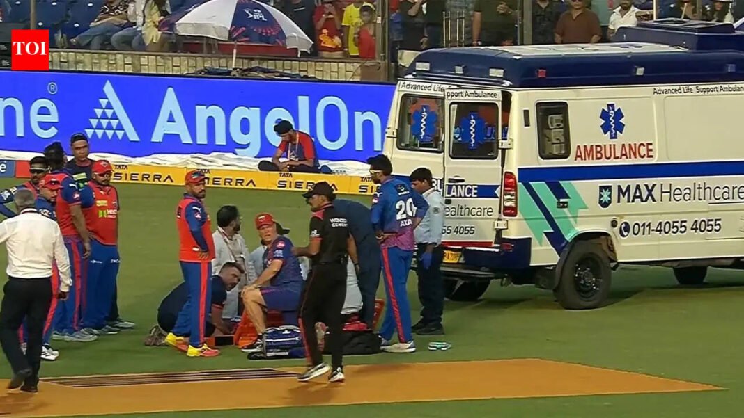 Horrible scene! Lungi Ngidi taken away in ambulance after suffering head injury

