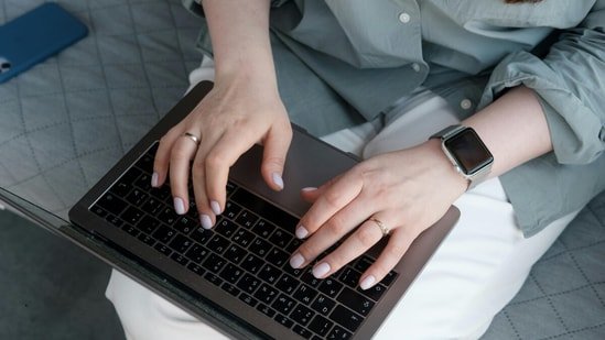 Indian CTO’s mother loses job, finds new position three days later: “One LinkedIn message, the next interview”