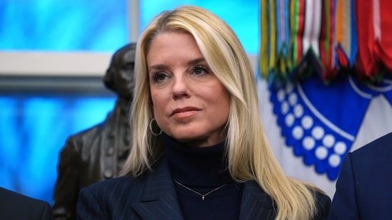Pam Bondi humiliated after firing; Justice Department staff clears office of former attorney general’s traces – WATCH