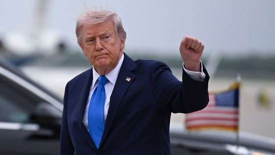 Trump health: President’s discolored hands raise new questions after Florida appearance, ‘look worse than…’