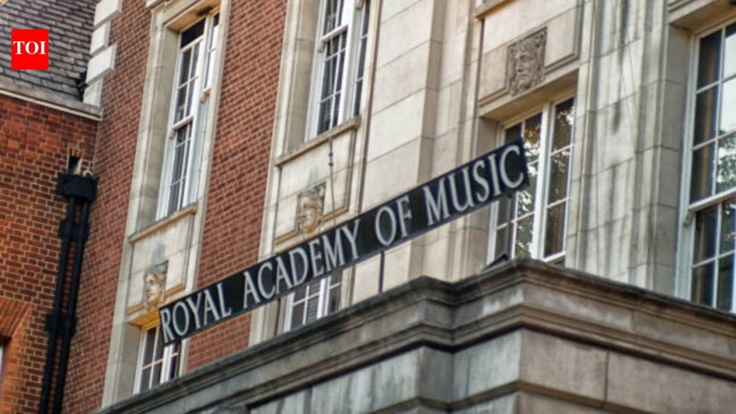 UK: Royal College of Music faces backlash over new plans to ban private school students

