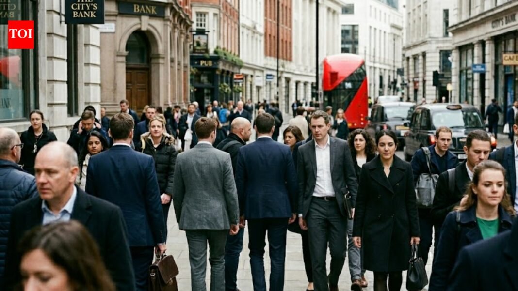 UK unemployment rate drops to 4.9%, wages growth slowest since 2020 | World News