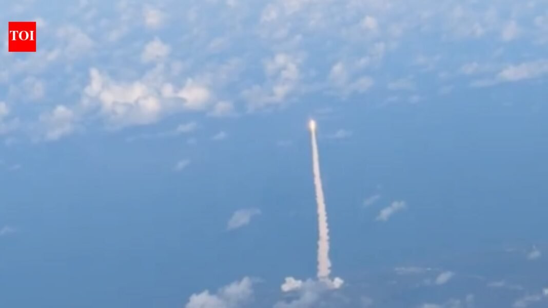 WATCH: Artemis 2 launch captured from inside a commercial aircraft above Kennedy Space Center

