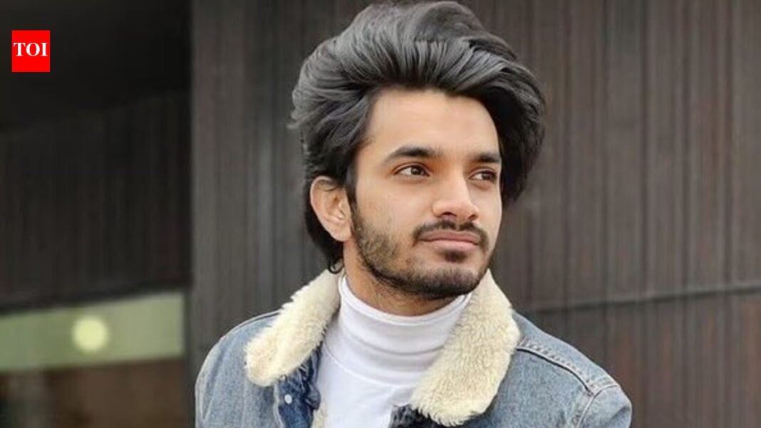Indian-origin biotech engineer admits exposing himself on Emirates flight to UK World News