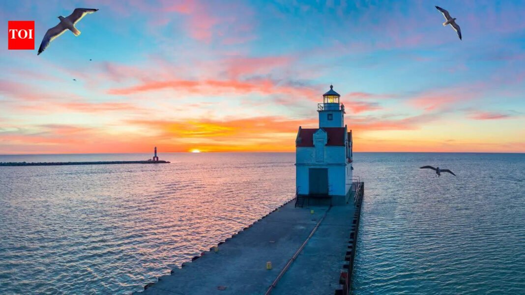Lakes Bigger than Rhode Island: 6 Lakes in the U.S. Bigger than Rhode Island: Lake Huron and Lake Michigan Nearly 15 Times Bigger | World News