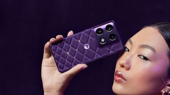 Motorola adds Swarovski crystals to its Signature phone and Moto Buds 2 Plus, but they’re not available for purchase yet