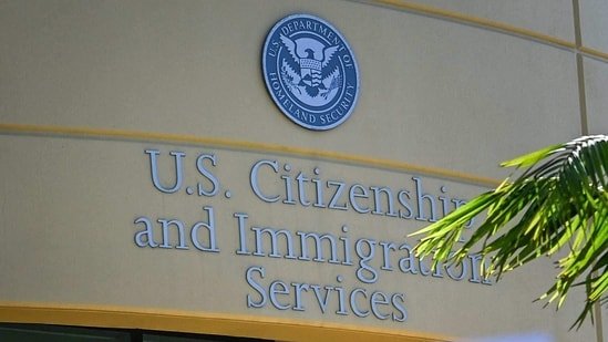New USCIS signature error rules warn H-1B, green card applicants