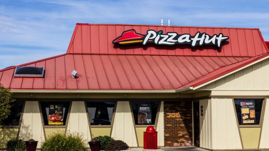 Pizza Hut brings ‘classic’ restaurants back to the ’90s: See full list of locations