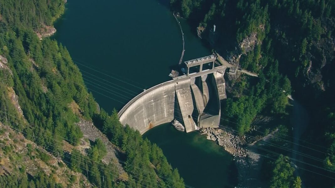 Seattle mayor signs $4 billion Skagit River dam settlement

