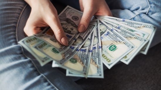 Trump sends $1,000 to some families: Check eligibility and requirements to receive free money