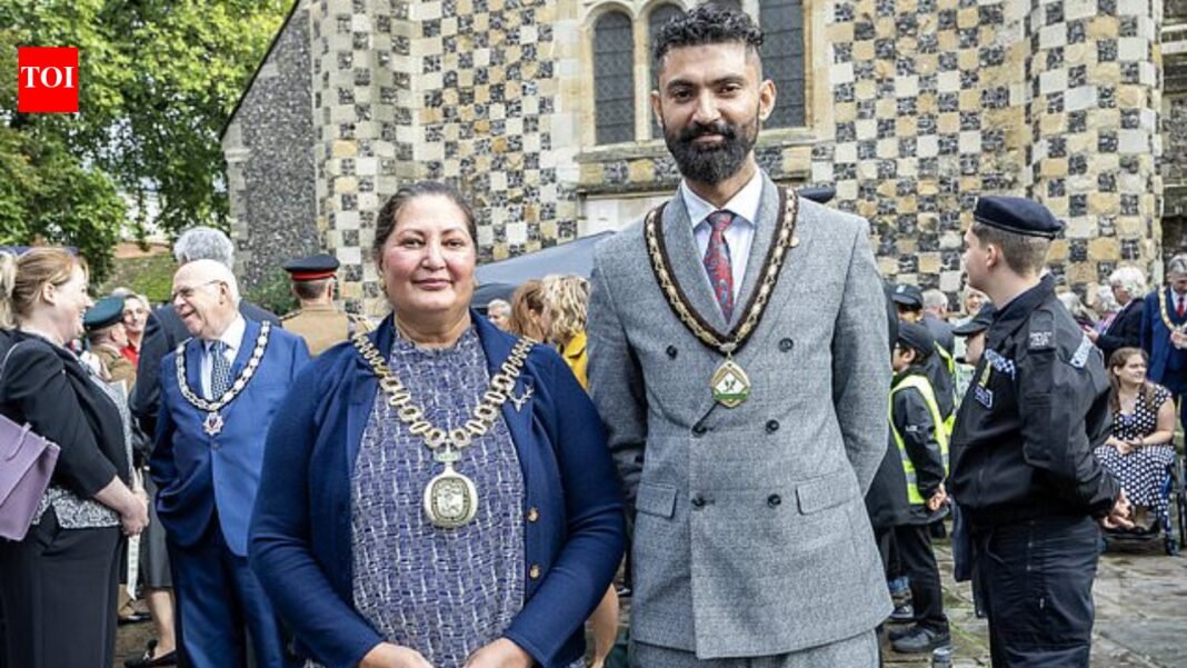 UK: Ex-mayor jailed for three years for helping son hide evidence in teenage rape case News of the World