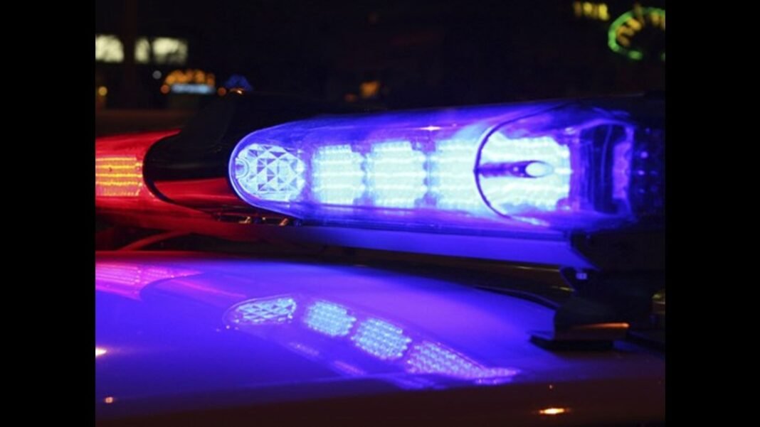 8 adults and 1 child displaced after vehicle crashes into Des Moines apartment building