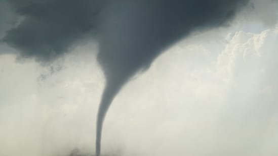 Bartlett, IL tornado: Landing near DuPage and Cook counties prompts warning; horrific video shows damage
