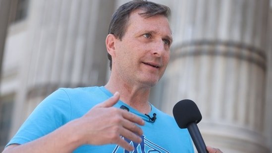 Dan Goldman: Here’s why a Brooklyn cafe banned a congressman after his visit
