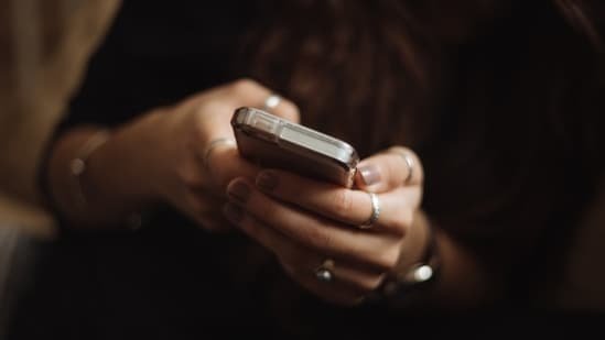 Did a U.S. bank fail today? Thousands of people report app, login and online banking issues