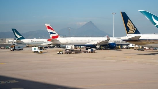 FAA alerts that ground stations have been set up at San Francisco International Airport