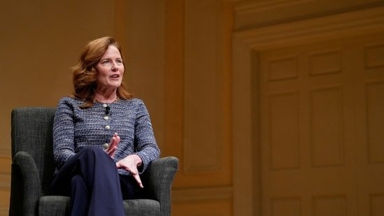 Harassing Supreme Court Justice Barrett at Home
