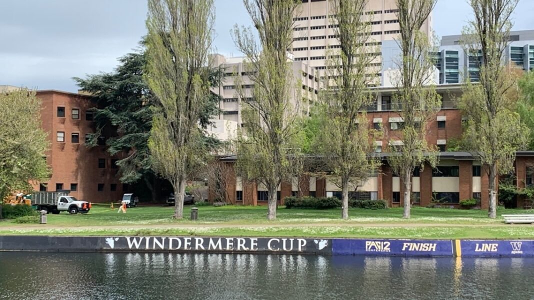 Man rescued from Montlake incision in critical condition


