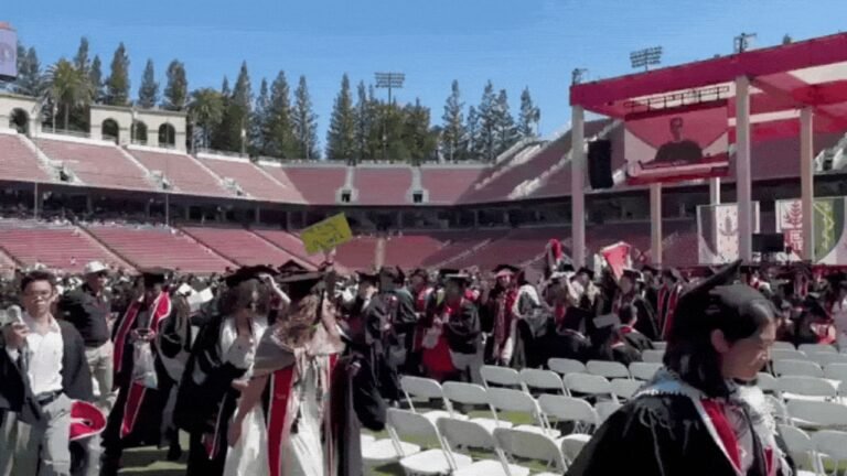 Sundar Pichai: Watch: Stanford students boo Sundar Pichai, walks out during Google CEO commencement speech