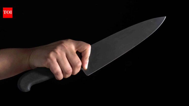 Today’s Filipino Proverb: “A Desperate Man Will Even Seize a Knife” and the Lessons It Offers About Survival, Suffering, and Humanity