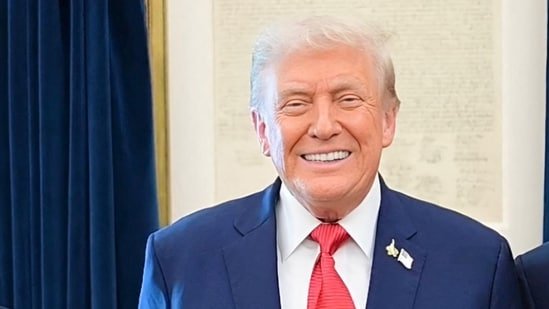 White House app faces backlash for automatically filling in ‘Greatest president of all time’ when sending message to president; ‘Trump pats himself on the back’